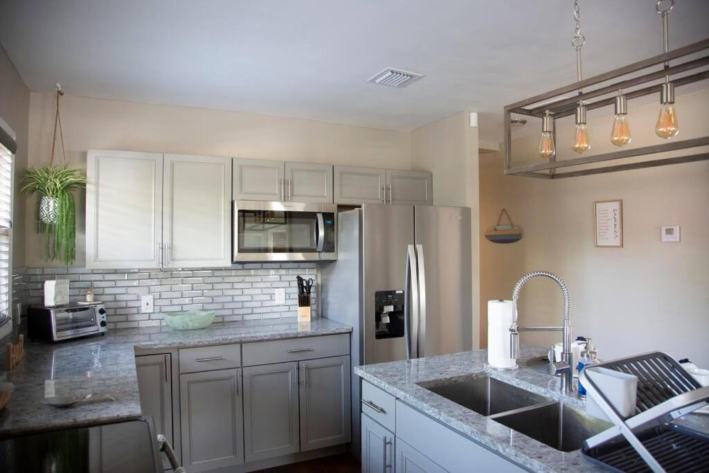 Two Bedroom Ranch With Private Deck Close To Beach Lake Worth Beach Εξωτερικό φωτογραφία